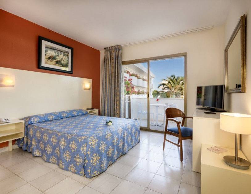 4R Meridia Mar Hospitalet De L'Infant Exterior photo
