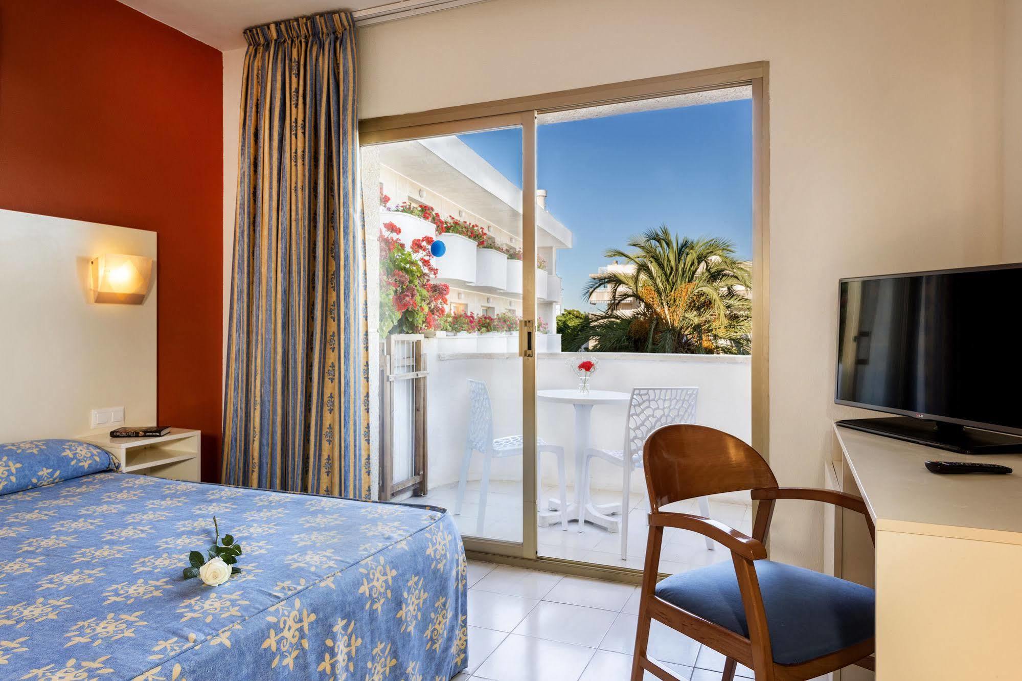 4R Meridia Mar Hospitalet De L'Infant Exterior photo